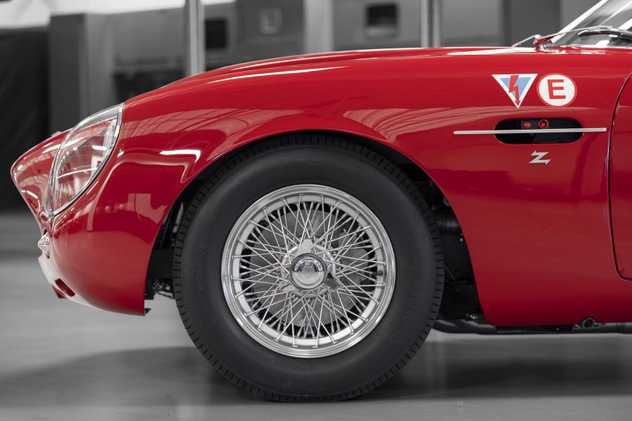 Колеса Aston Martin DB4 GTZ Continuation 2019 года  (фото 12 из 39)